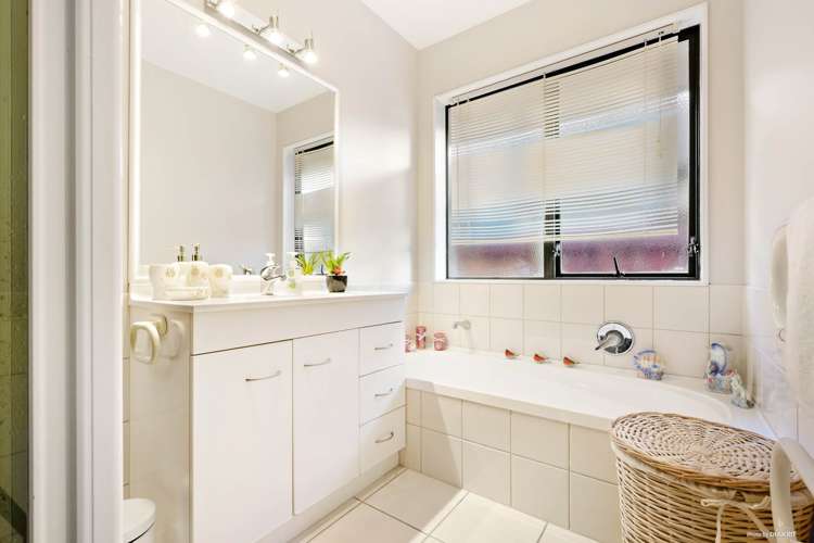 4 Anton Place Takanini_5