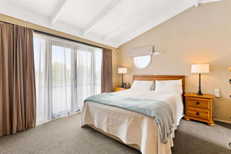 22 Matuhi Rise Henderson_12