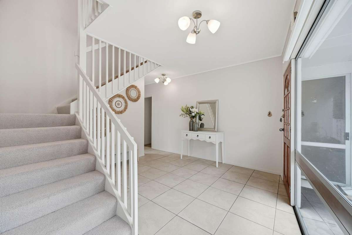 2/3 Bronwyn Place_2