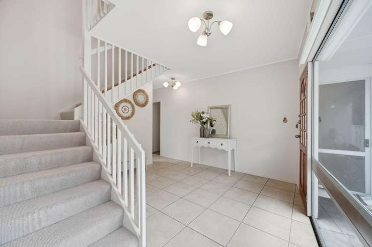 2/3 Bronwyn Place Torbay_6