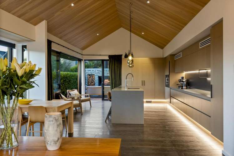 31 Falconer Rise Jacks Point_28