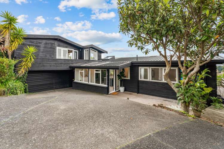73 Roberts Road Matakatia_23
