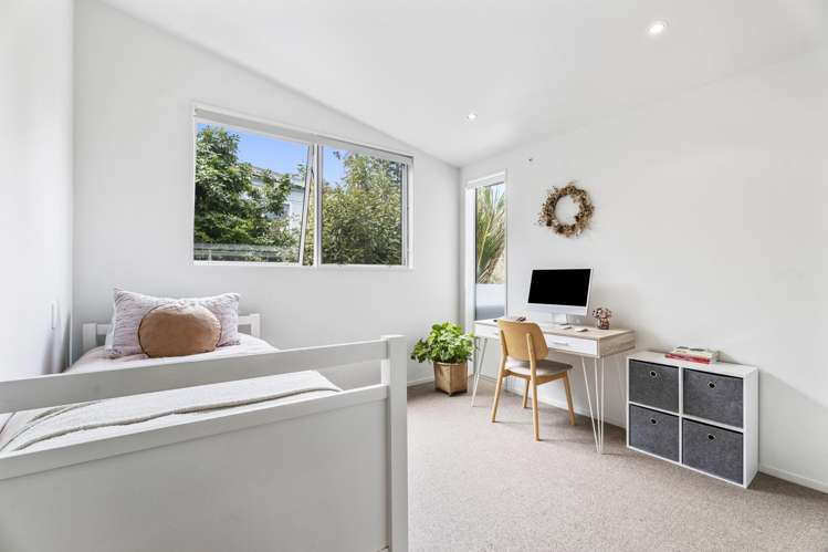 16 George Street Surfdale_15