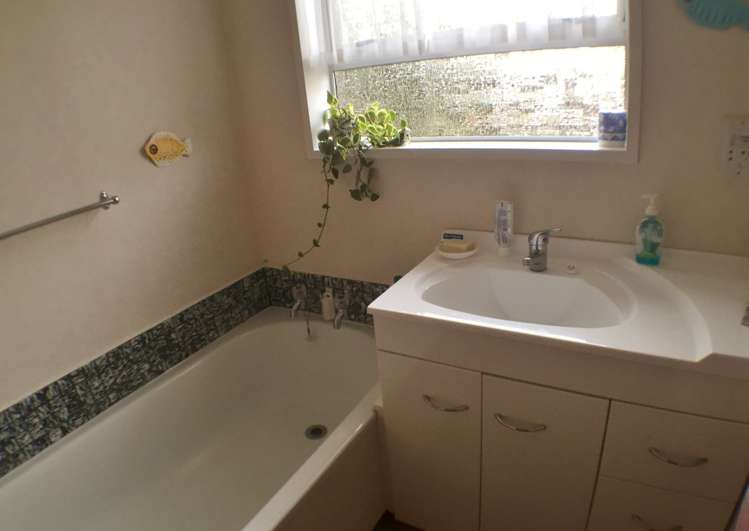 10 Katene Street West End_5