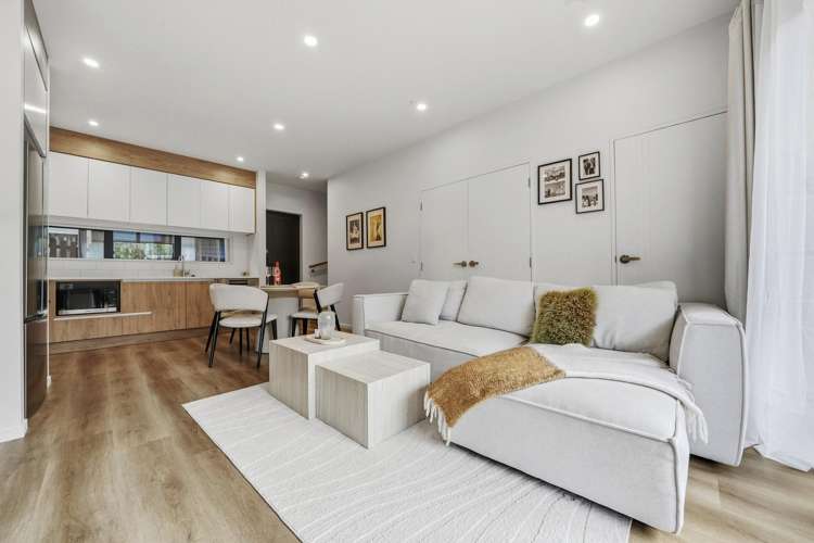 2/143 Carlisle Road_4