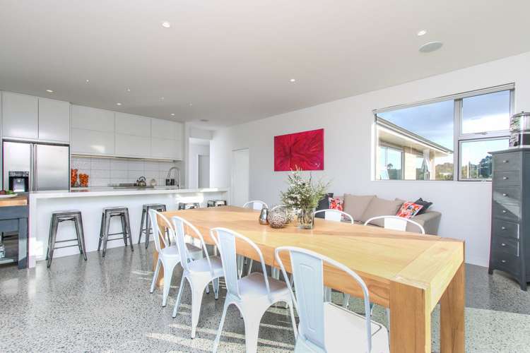 1233 East Coast Road Redvale_23