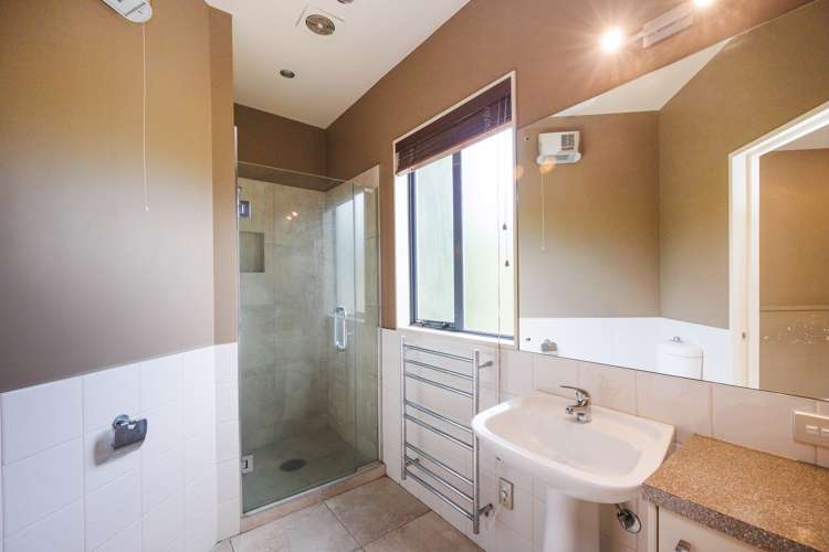 5 The Oaks Awapuni_16