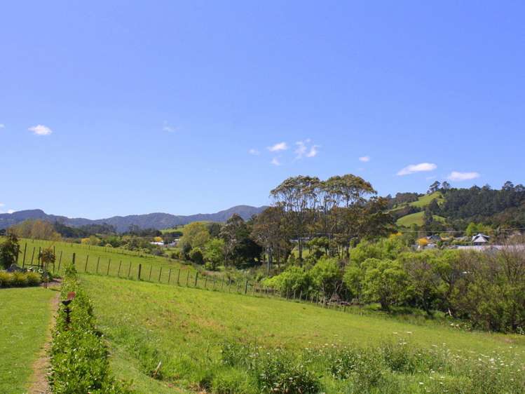 21 Laly Haddon Place Matakana_25