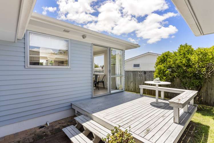 6 Brennan Avenue Te Atatu Peninsula_6