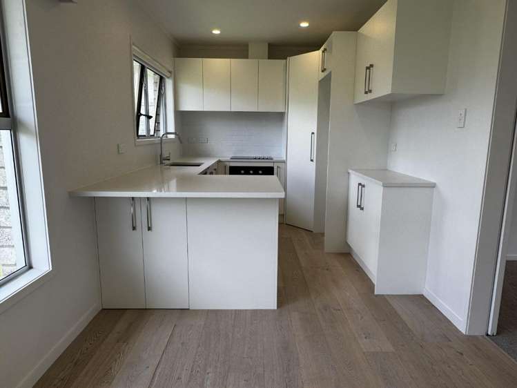 2/11 Waitemata Road Hauraki_6