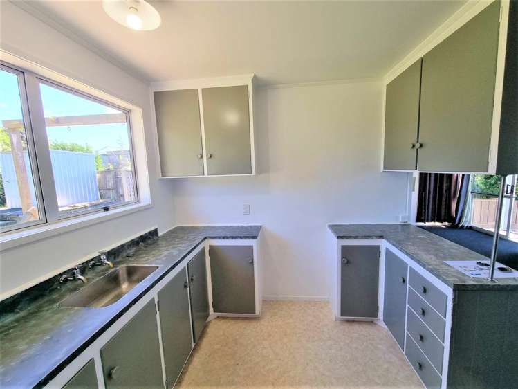 75 Solar Road Glen Eden_6