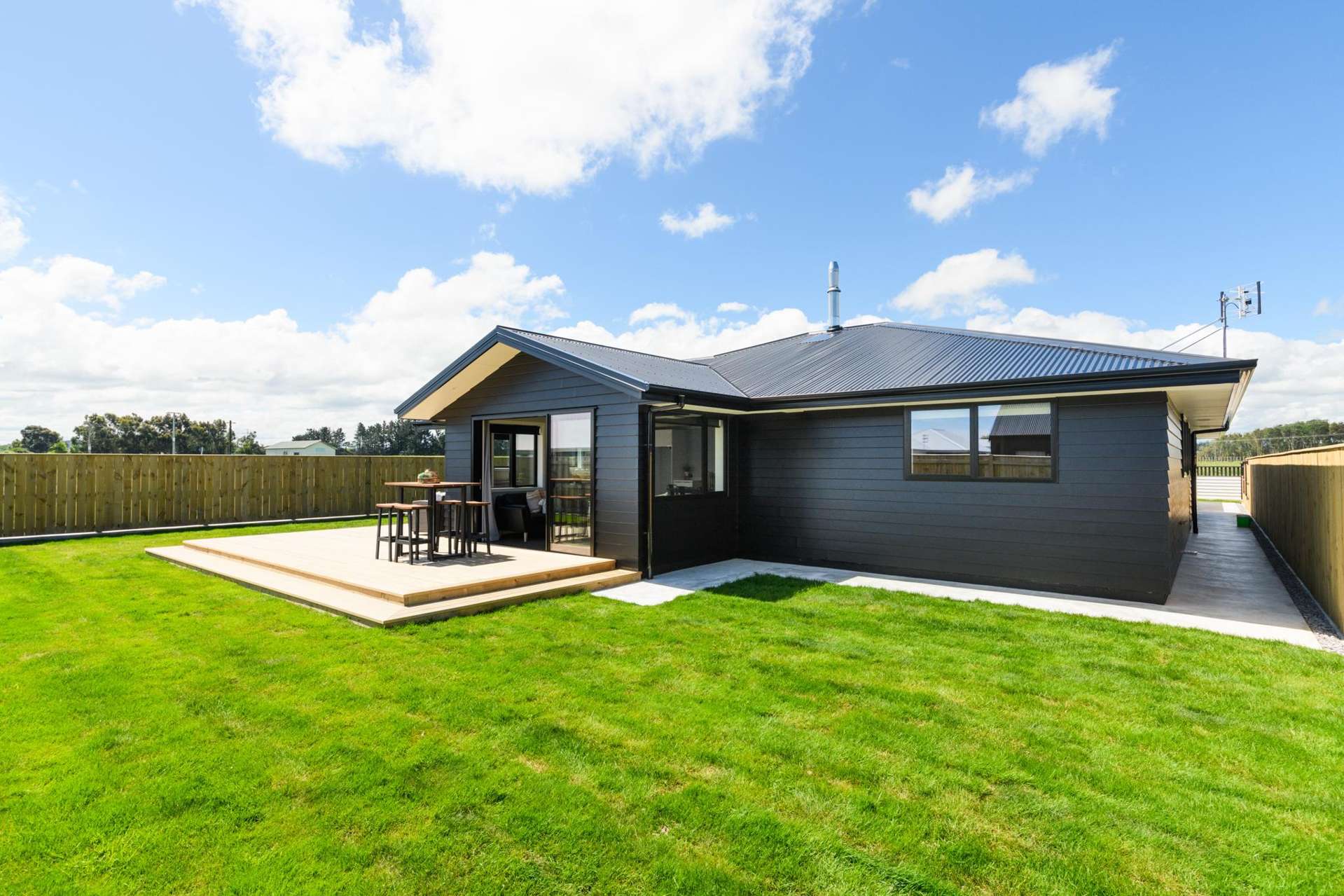 27 Reid Line West Feilding_0