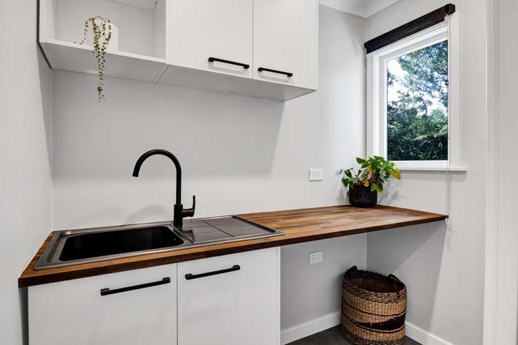 226 Tukapa Street Westown_10