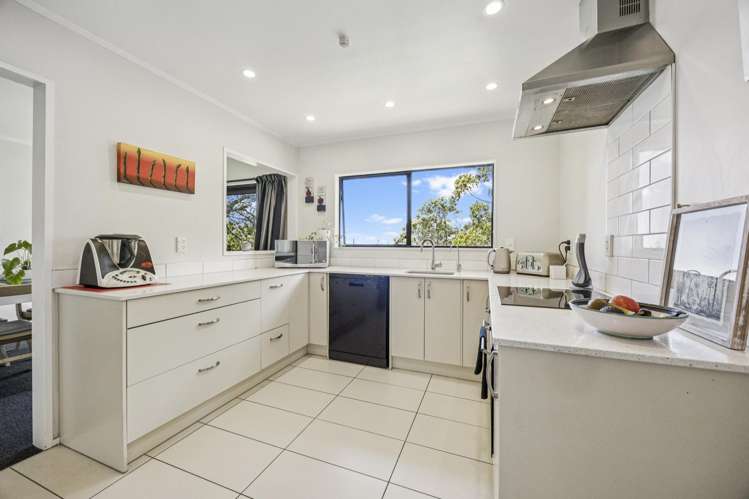 2/149 Glengarry Road Glen Eden_7