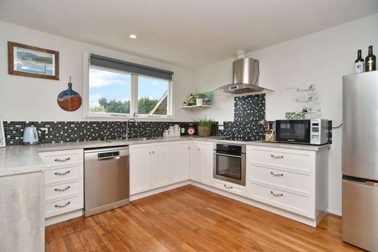 27 Kings Avenue Waikuku Beach_5