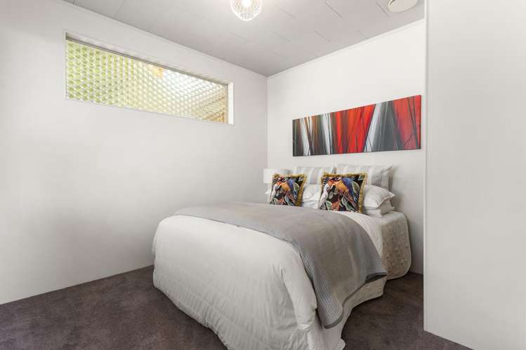 37 Stephen Lysnar Place Hillsborough_16