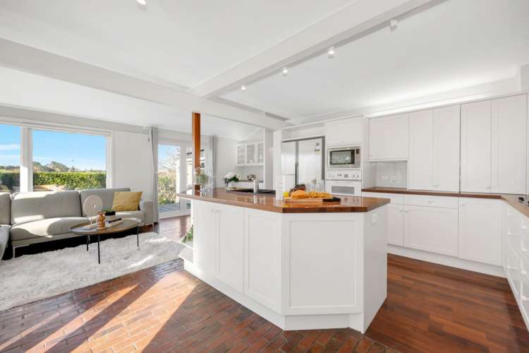 281 Point View Drive Shamrock Park_4