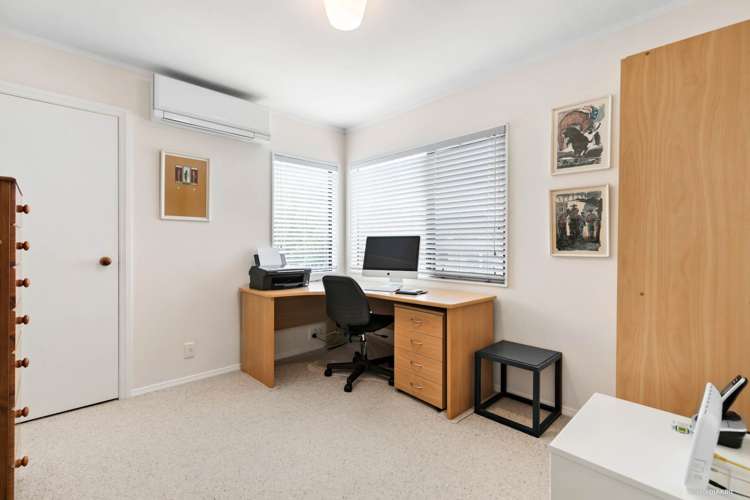 2/170 Onewa Road Northcote_5