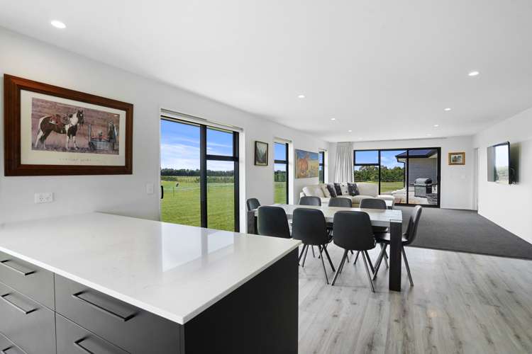 64 Bruces Road Sefton_4