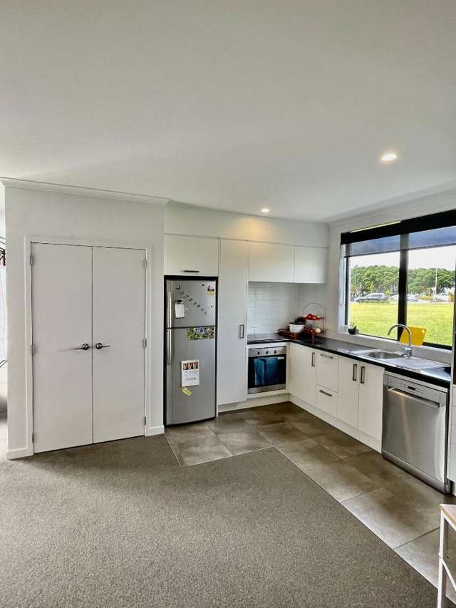 284 Hobsonville Point Road Hobsonville_4