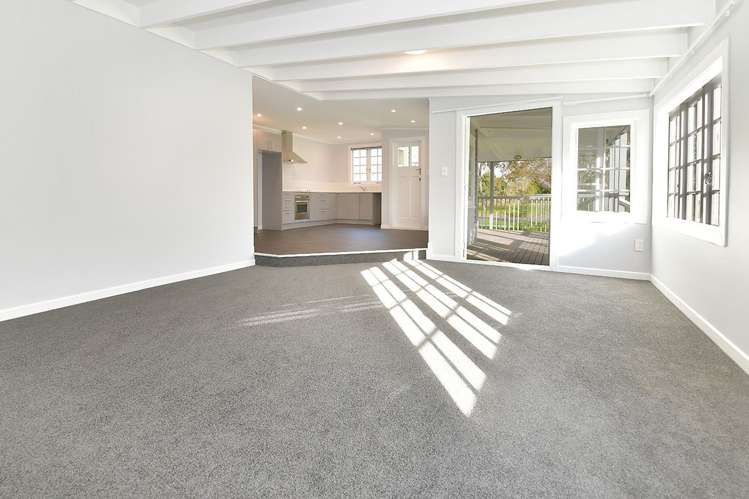 1 Mary Keane Lane Parakai_11