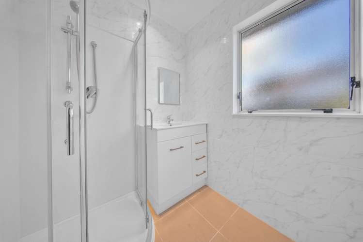 69 Charntay Avenue Clover Park_8