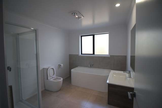 12A Grayson Avenue Mangakakahi_4