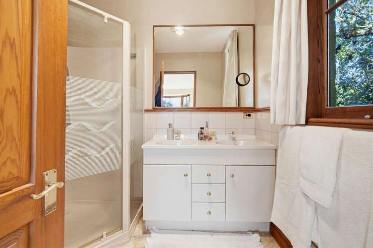 1402 North Eyre Road West Eyreton_11