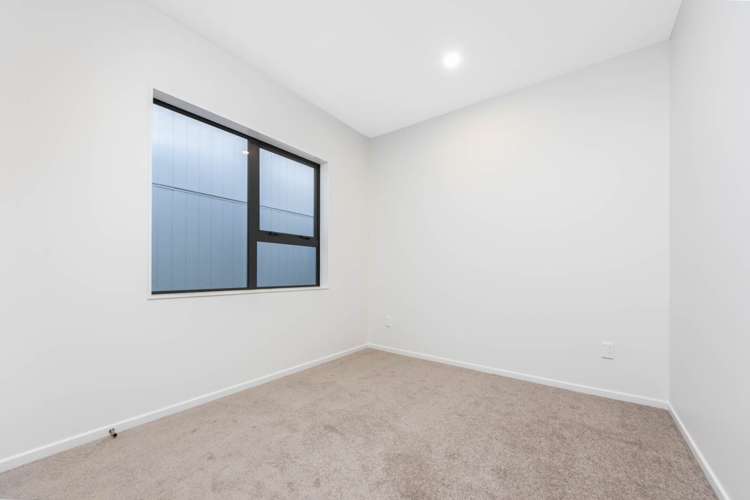 41 Puwha Street Massey_13