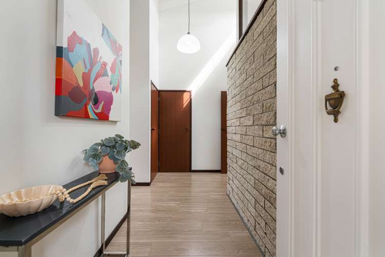 2/35 Swanson Road Henderson_9