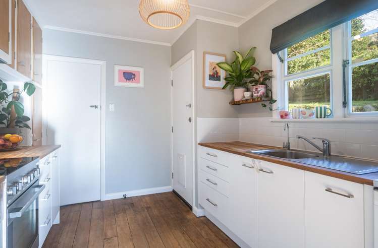 60 Emano Street Toi Toi_5