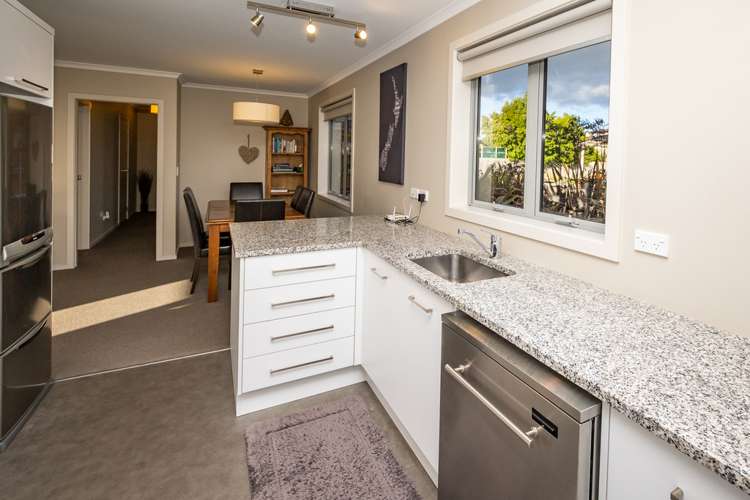 10 Motu-Au Close Manapouri_22