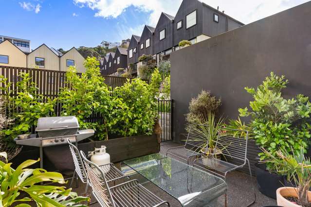 26 Jean Caldwell Way Island Bay_2