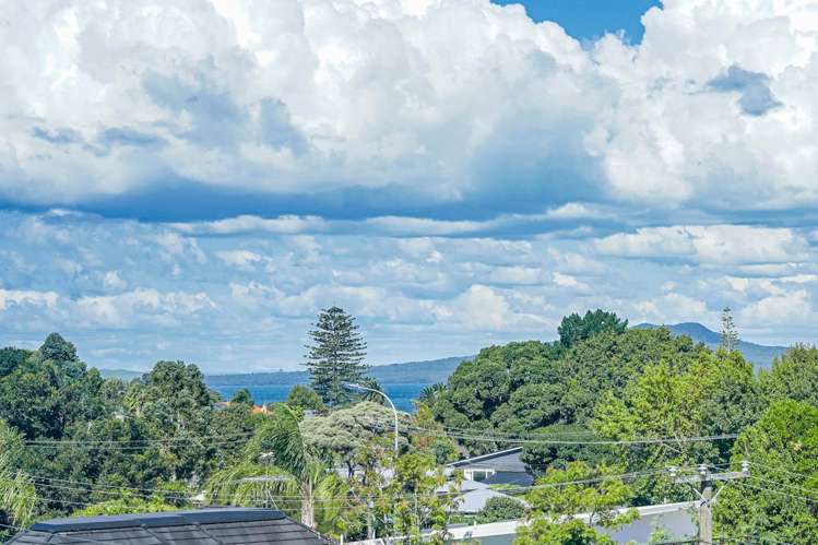 2/1 Montana Avenue Murrays Bay_11