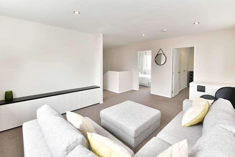 1211 Whangaparaoa Road Gulf Harbour_32