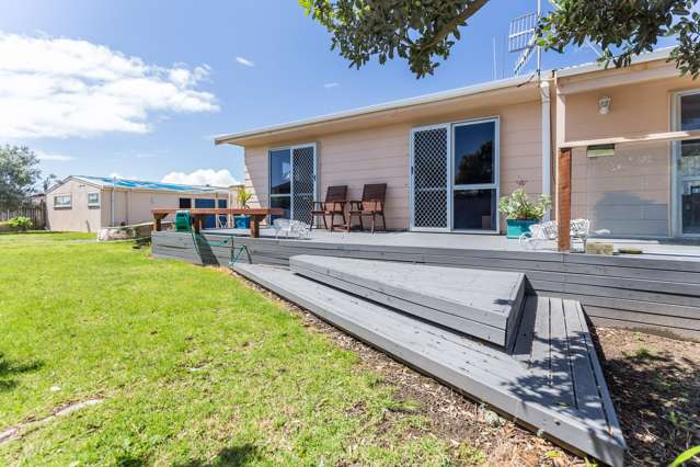 44 Te Kiri Street Himatangi Beach_1