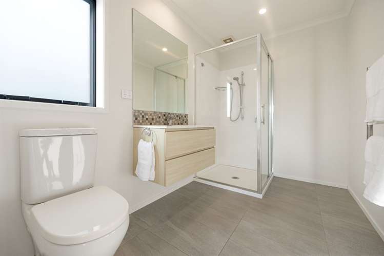 6 Probert Crescent Chartwell_13