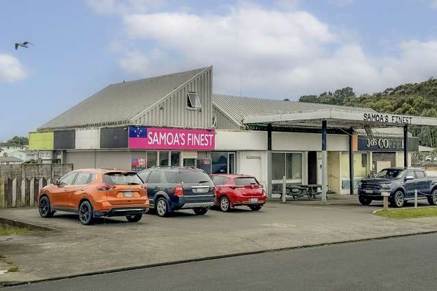 2 Commerce Crescent Waitangirua_2