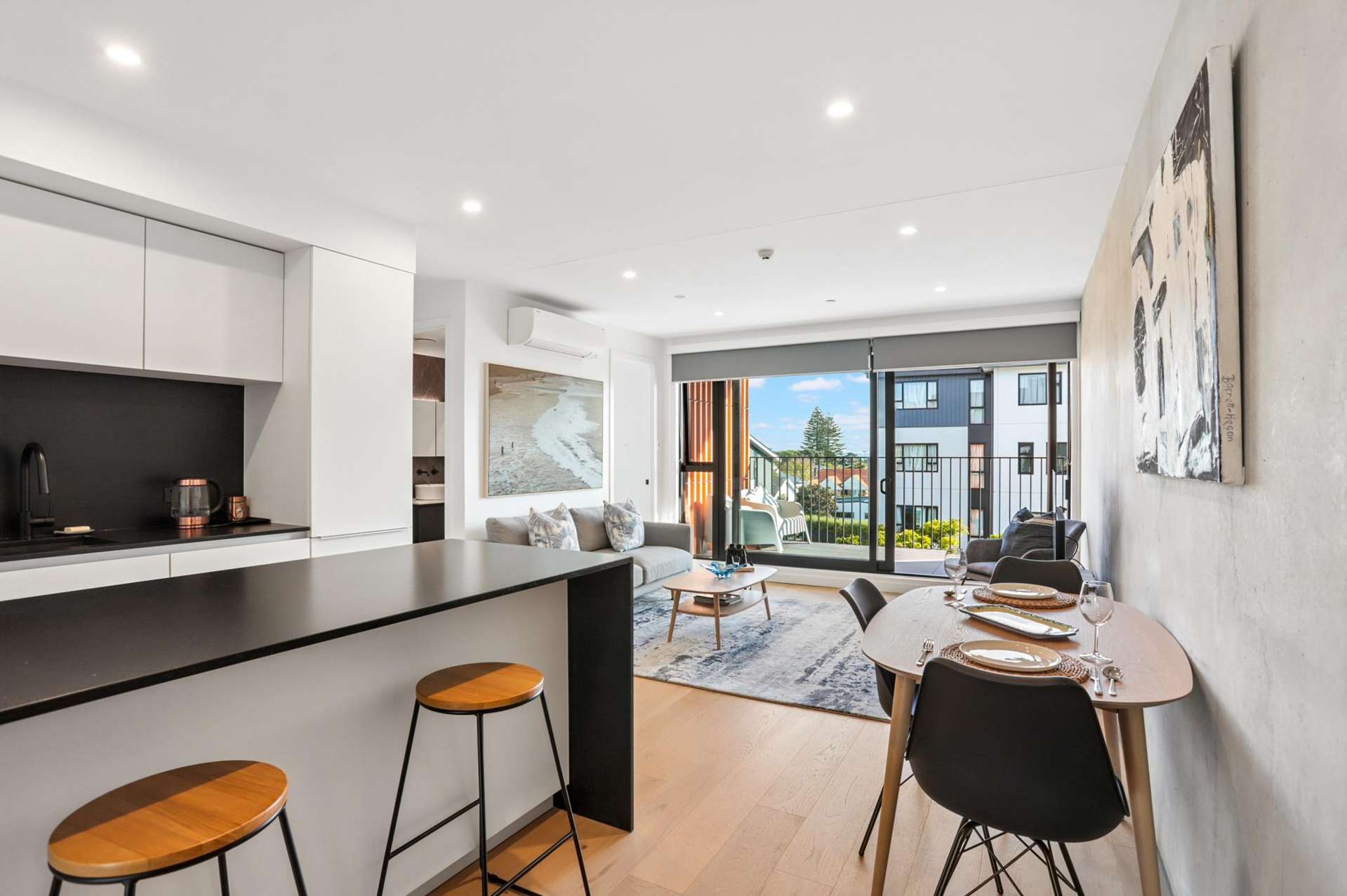 302/2 Miller Street Point Chevalier_0