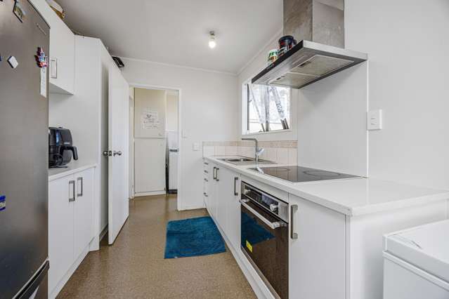 1/22 Silver Creek Road Clendon Park_2