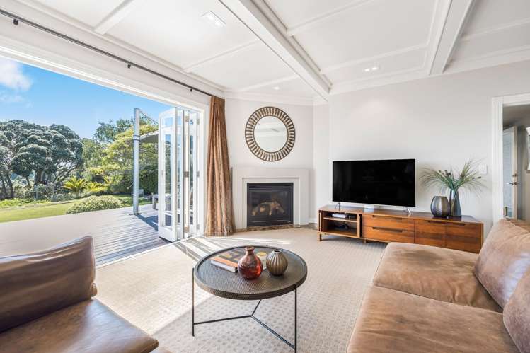 15 Lynch Street Point Chevalier_11