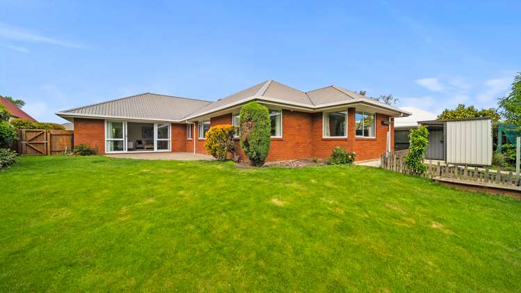 4 Fountainhead Lane Hillmorton_21