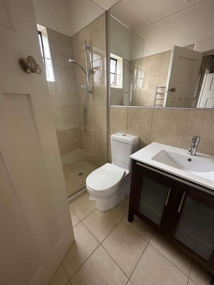 Flat 2, Level 2/62 High Street Burleigh_5