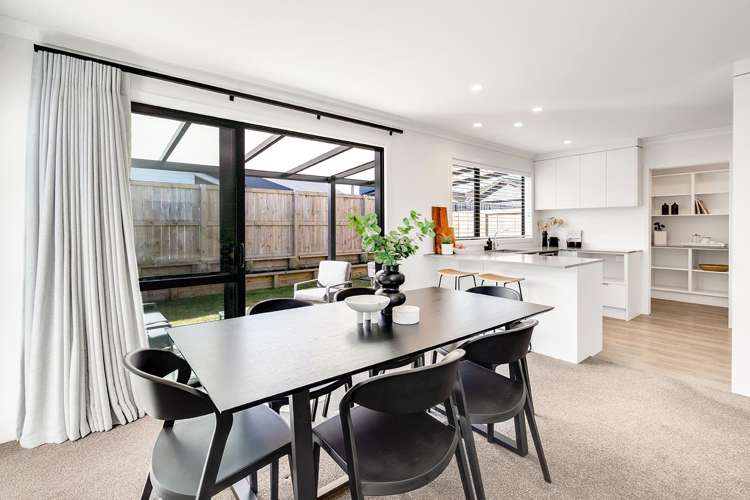2/8 Jennian Avenue Rototuna_6