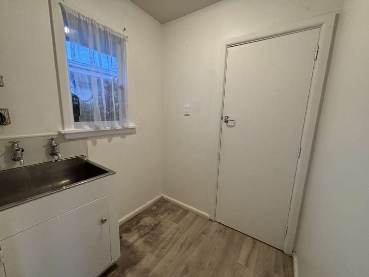 10 Waiau St Cracroft_21