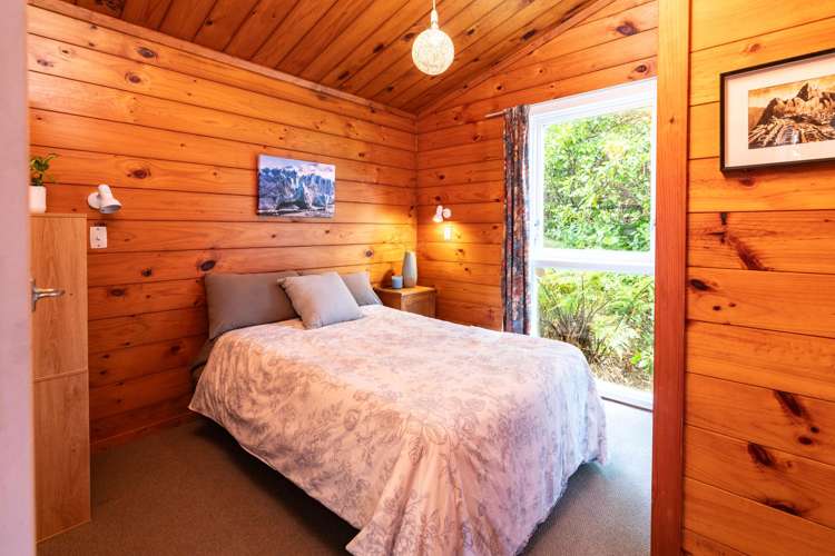 4 Baxter Way Karori_11