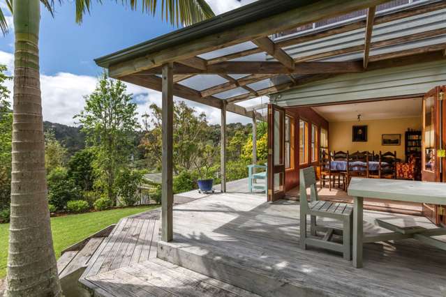 9 Landing Road Titirangi_1