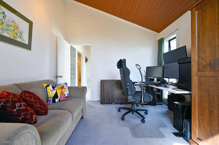 4 Bremner Crescent Stoke_5