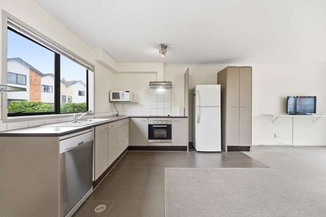 223/172 Mcleod Road Te Atatu South_2