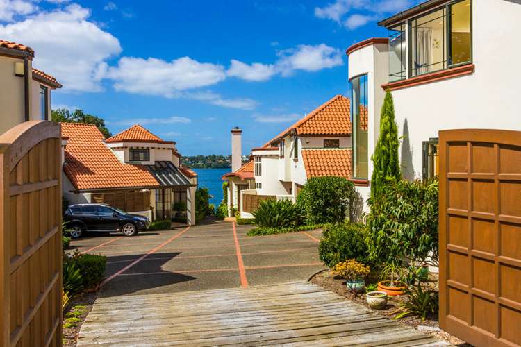 2/76 Shakespeare Road Milford_4